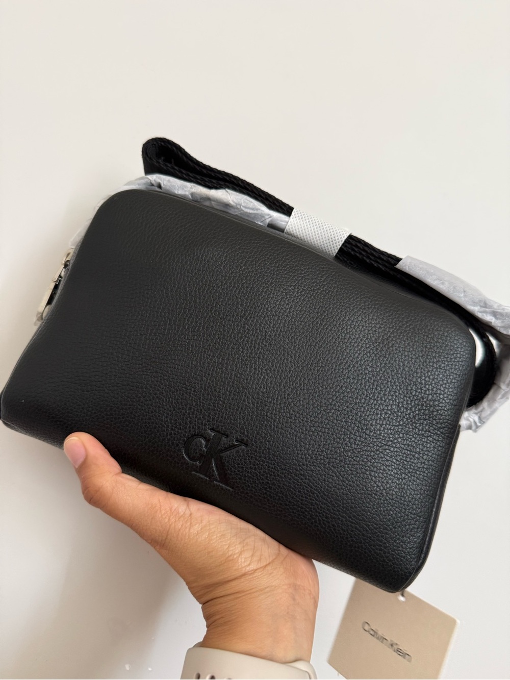 Calvin Klein Crossbody bag| Brand New - Picture 6 of 10